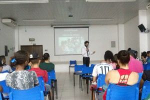 Encontro sobre “Direitos e deveres dos pais e mães adolescentes” 20_04_17