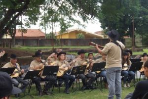 Visita na Escola Municipal de Cultura Artística EMCA